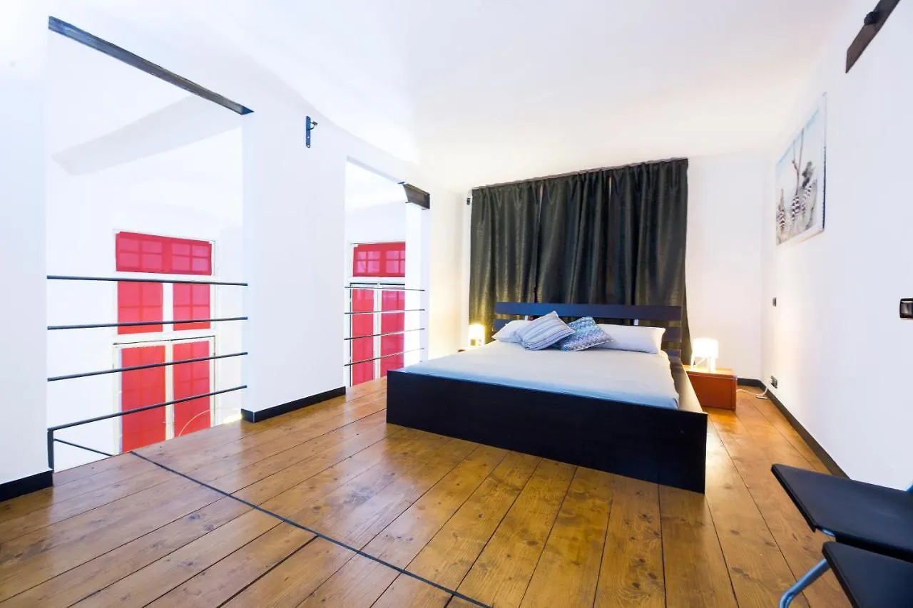 Posta House By Holiday Home 24 Генуя Апартаменты